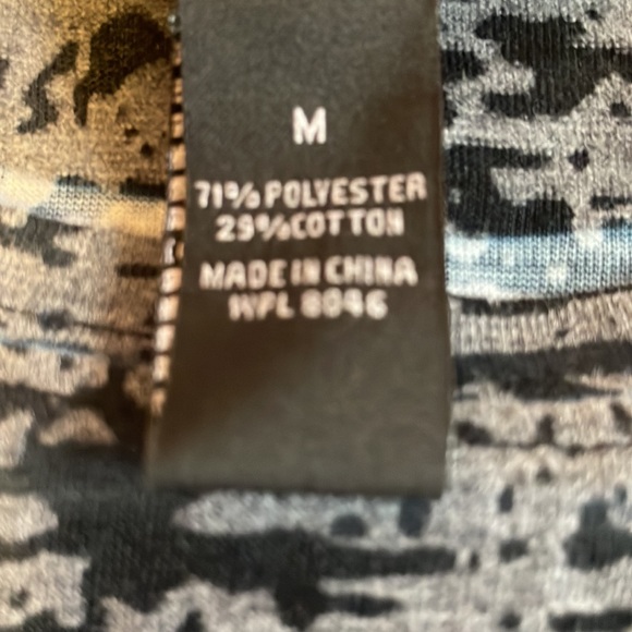 NEW INC embellished T-shirt w/ sequins. Black/pink/white/grey. Size M petite - Picture 6 of 9